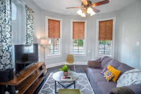 Remodeled Historic 2BR 1BA House Near Downtown